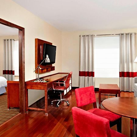 Four Points By Sheraton Calgary Airport Zewnętrze zdjęcie